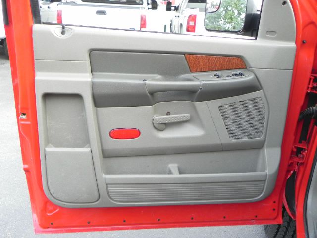 Dodge Ram 3500 2006 photo 3