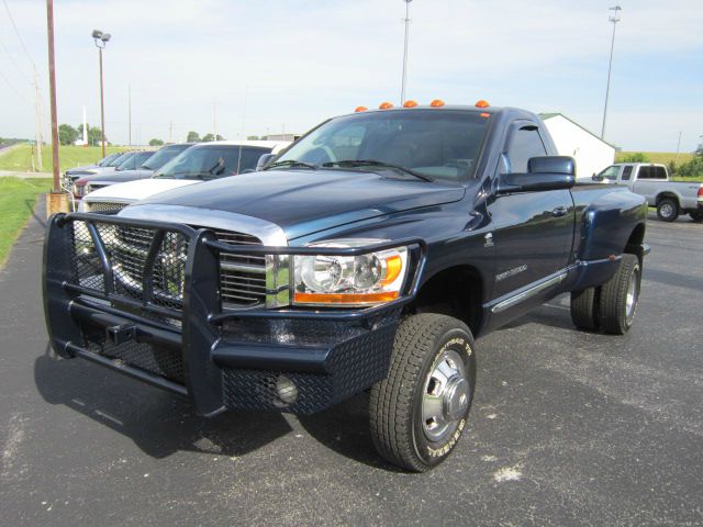 Dodge Ram 3500 2006 photo 3