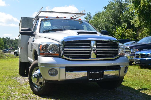 Dodge Ram 3500 2006 photo 3