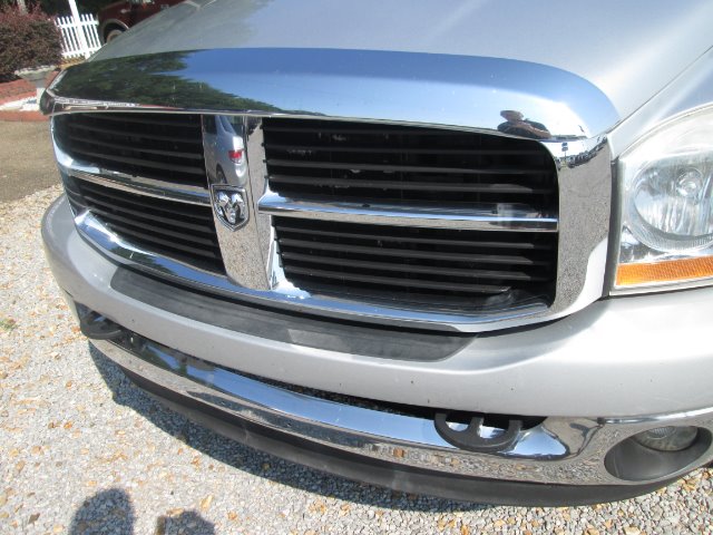 Dodge Ram 3500 2006 photo 2