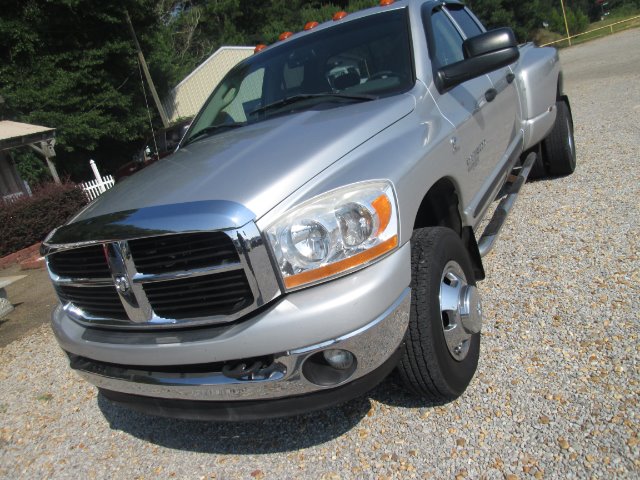 Dodge Ram 3500 2006 photo 3