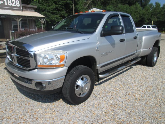 Dodge Ram 3500 2006 photo 4