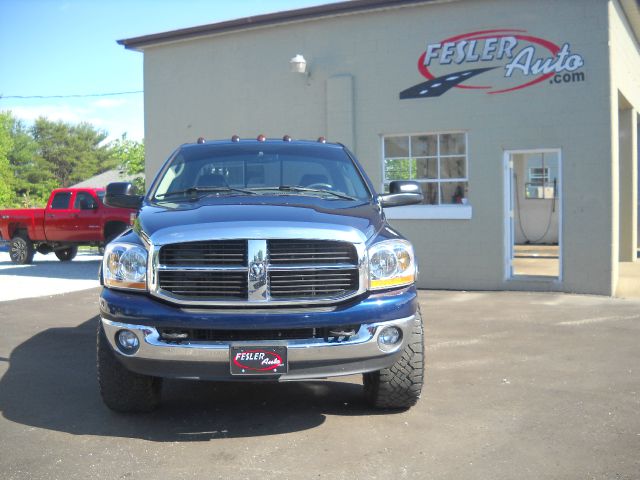 Dodge Ram 3500 2006 photo 2