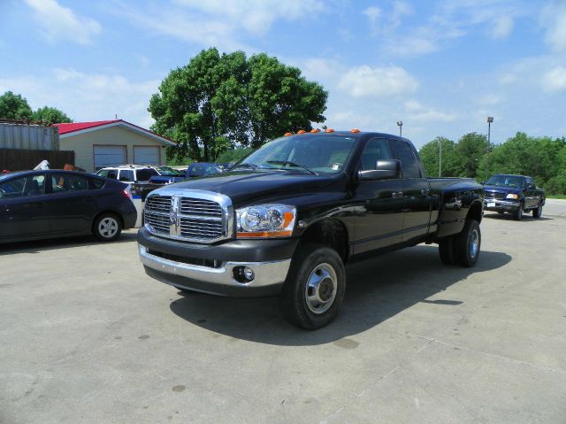 Dodge Ram 3500 2006 photo 17