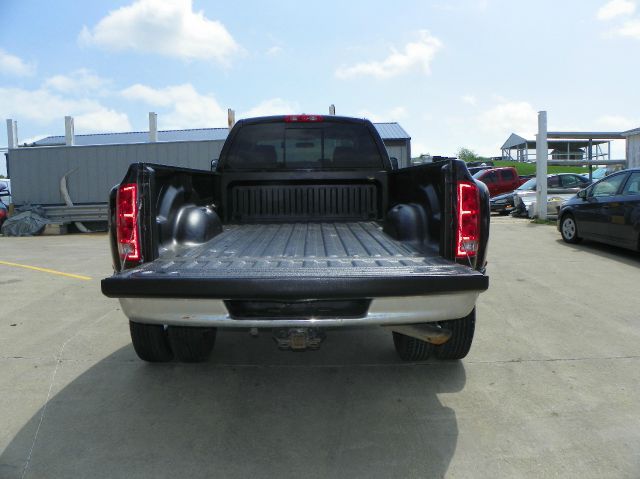 Dodge Ram 3500 2006 photo 21