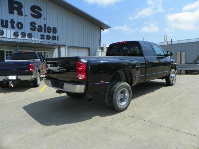 Dodge Ram 3500 2006 photo 28