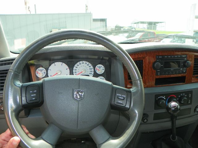 Dodge Ram 3500 2006 photo 29