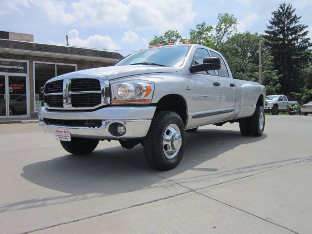 Dodge Ram 3500 2006 photo 11