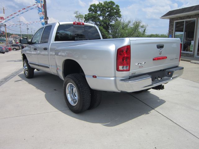 Dodge Ram 3500 2006 photo 19