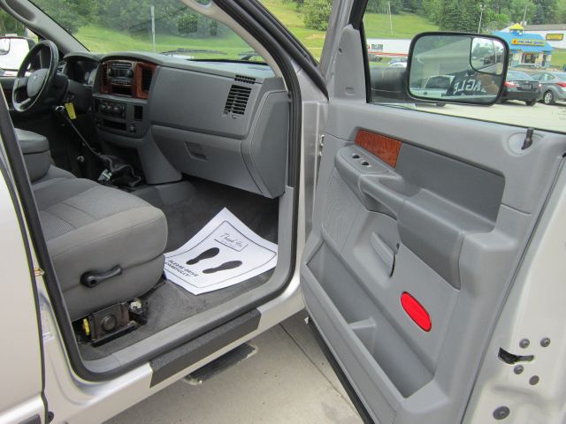 Dodge Ram 3500 2006 photo 37