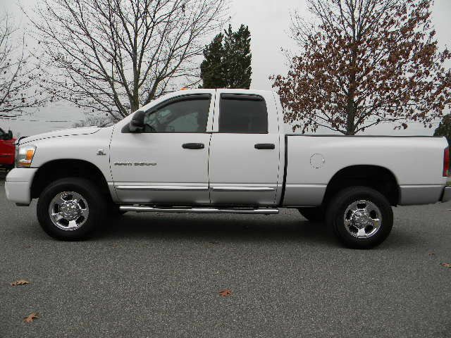 Dodge Ram 3500 2006 photo 2