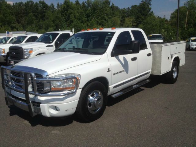 Dodge Ram 3500 BOX Crew Cab Pickup