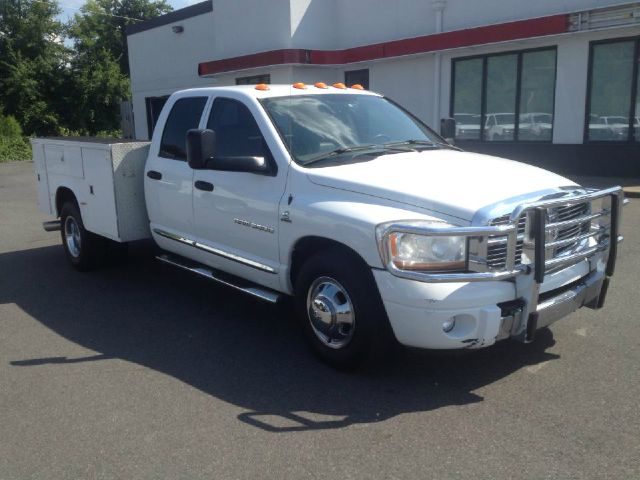 Dodge Ram 3500 2006 photo 2