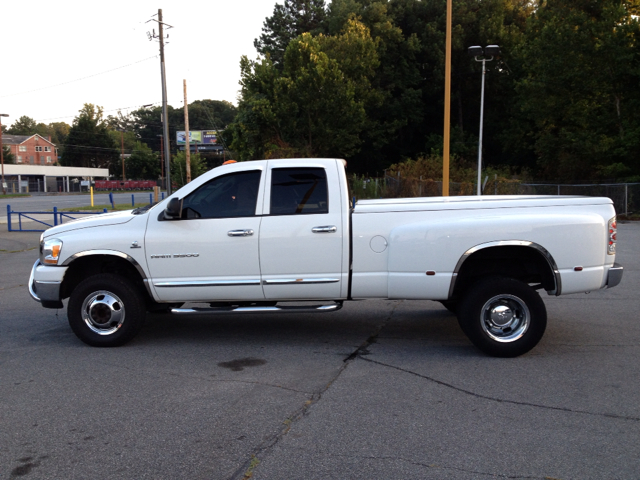 Dodge Ram 3500 2006 photo 2