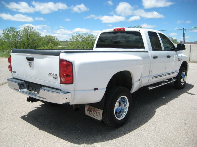 Dodge Ram 3500 2007 photo 21