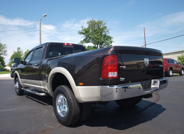 Dodge Ram 3500 2010 photo 19