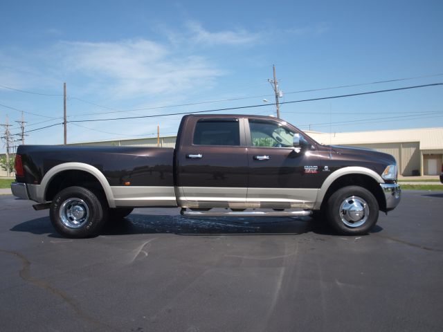 Dodge Ram 3500 2010 photo 2