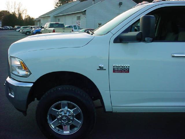 Dodge Ram 3500 2010 photo 3