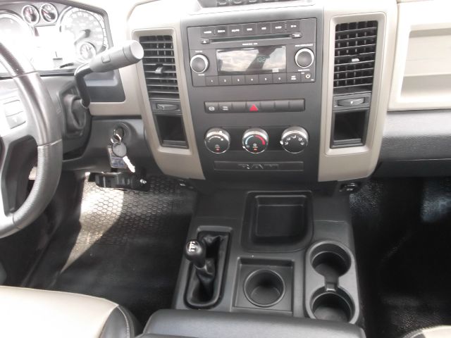 Dodge Ram 3500 2011 photo 1