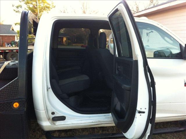 Dodge Ram 3500 2011 photo 4