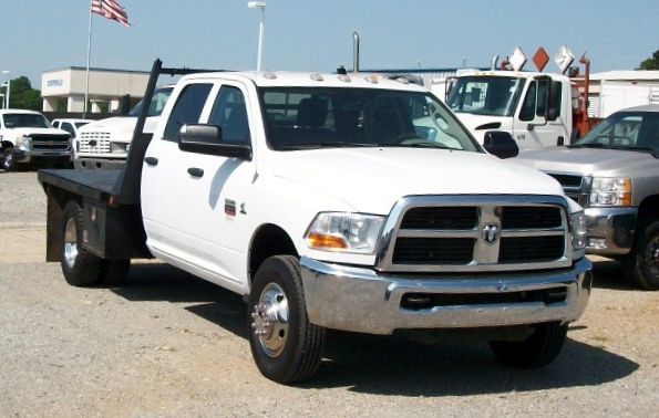 Dodge Ram 3500 2011 photo 2