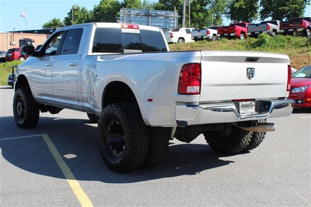 Dodge Ram 3500 2011 photo 28