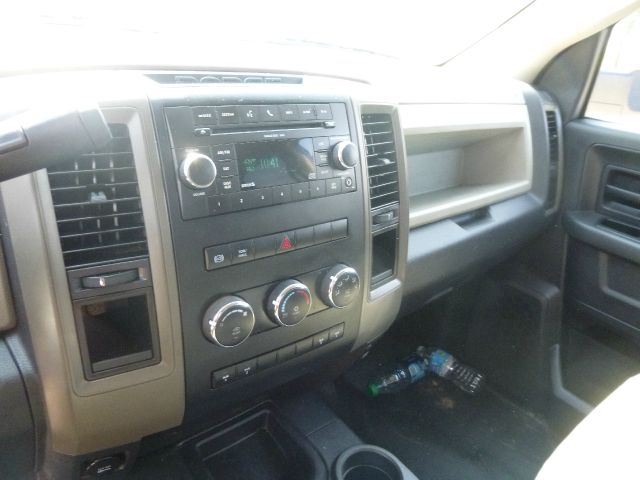 Dodge Ram 3500 2011 photo 19