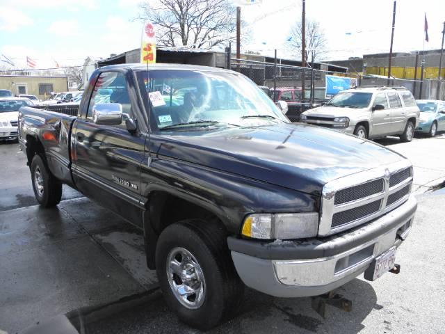 Dodge Ram Pickup 1995 photo 3