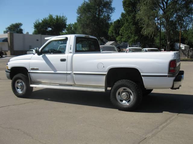 Dodge Ram Pickup 1995 photo 1