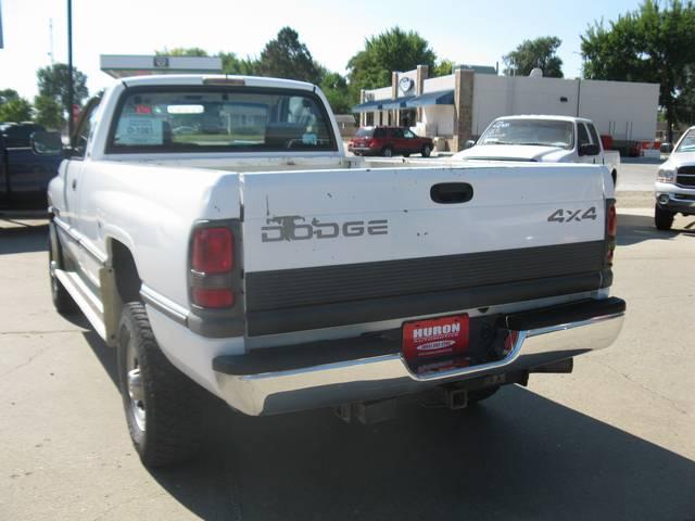 Dodge Ram Pickup 1995 photo 4