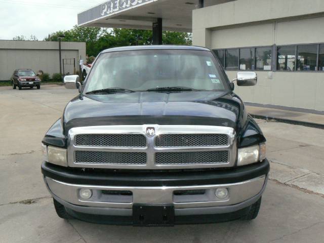 Dodge Ram Pickup 1996 photo 2