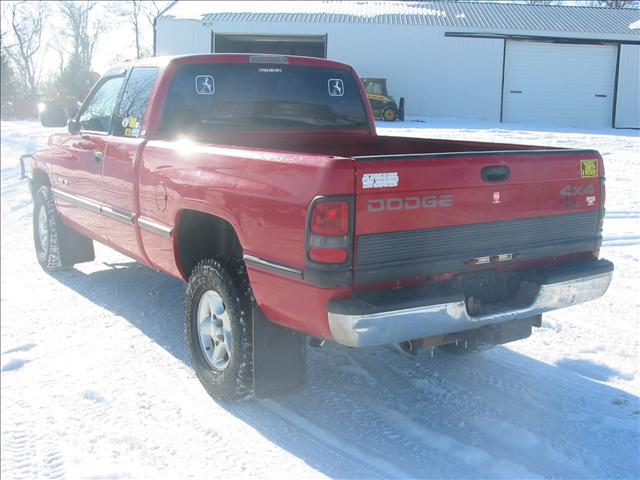 Dodge Ram Pickup 1996 photo 3