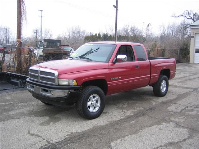 Dodge Ram Pickup 1997 photo 1