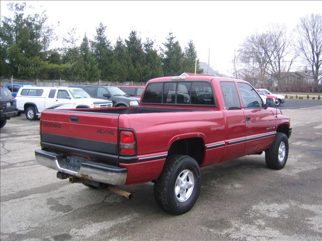 Dodge Ram Pickup 1997 photo 2