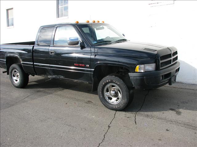 Dodge Ram Pickup 1997 photo 2