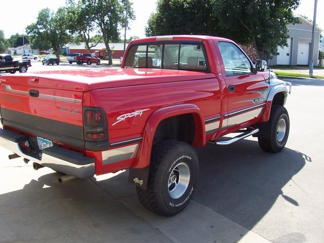 Dodge Ram Pickup 1997 photo 4