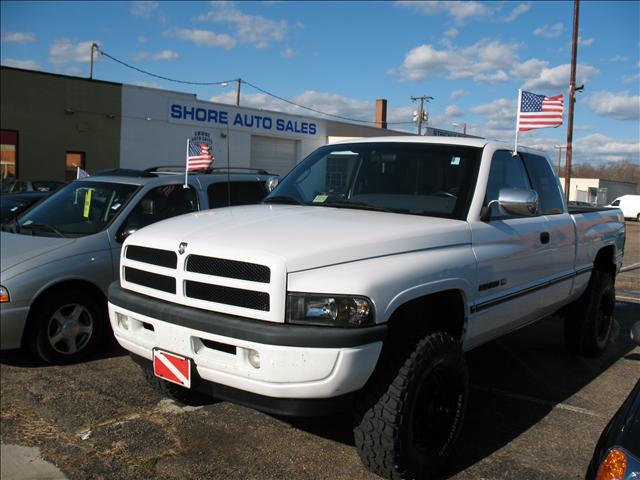 Dodge Ram Pickup 1997 photo 1