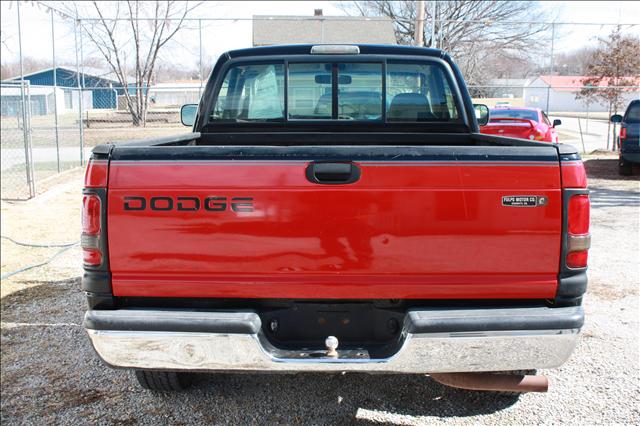 Dodge Ram Pickup 1997 photo 1