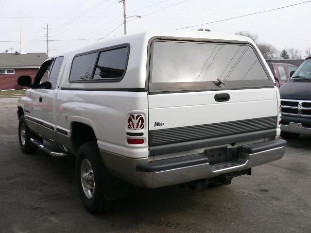 Dodge Ram Pickup 1998 photo 2