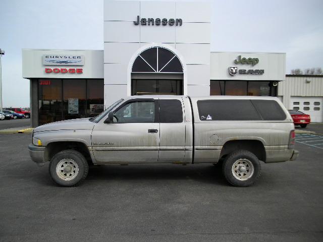 Dodge Ram Pickup 1998 photo 3