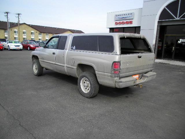 Dodge Ram Pickup 1998 photo 4