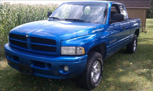 Dodge Ram Pickup 1999 photo 1