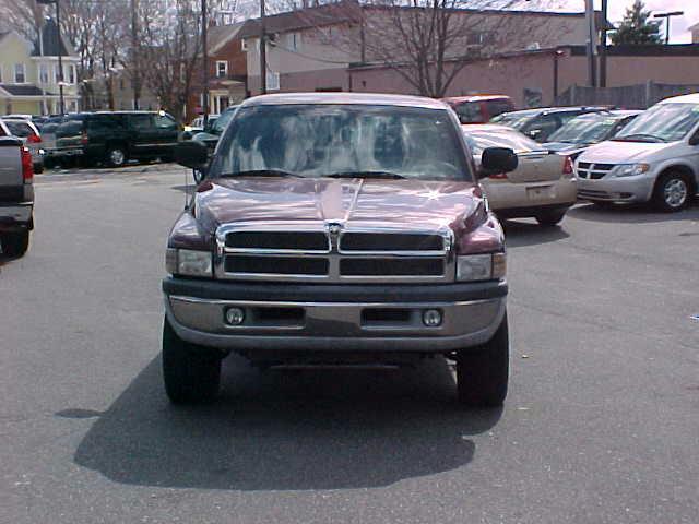 Dodge Ram Pickup 2000 photo 1