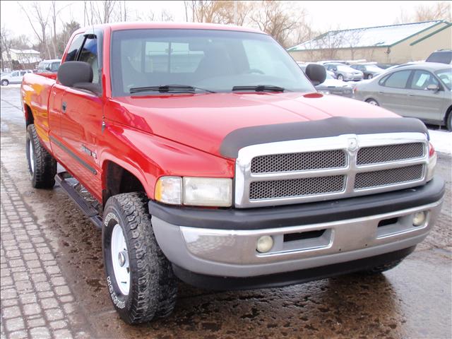 Dodge Ram Pickup 2000 photo 3