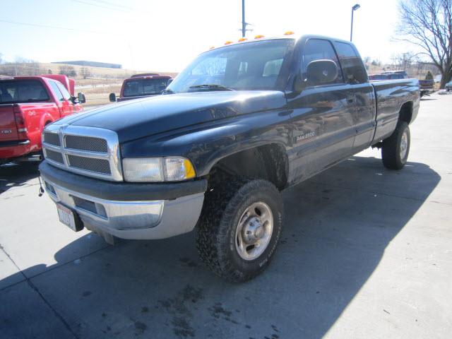 Dodge Ram Pickup 2000 photo 4