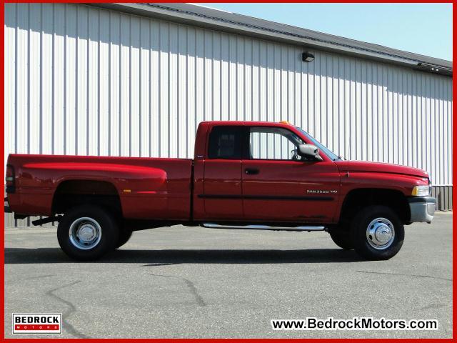 Dodge Ram Pickup 2000 photo 1