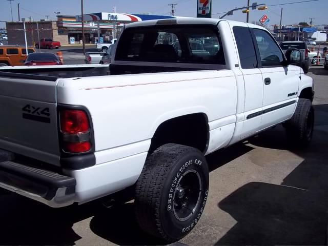 Dodge Ram Pickup 2001 photo 3