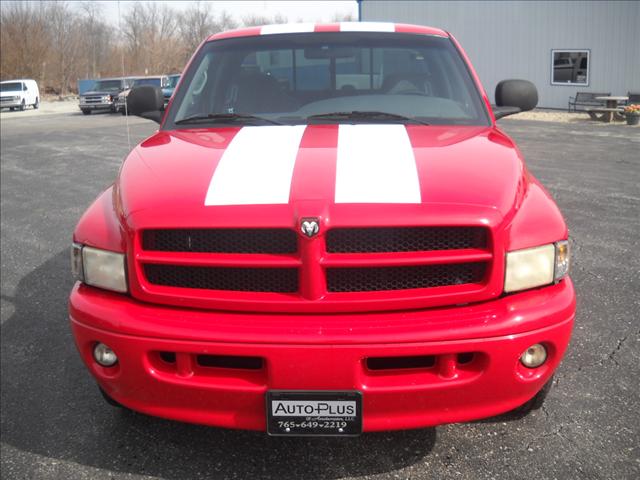 Dodge Ram Pickup 2001 photo 3