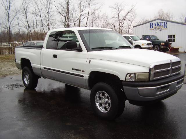 Dodge Ram Pickup 2001 photo 1