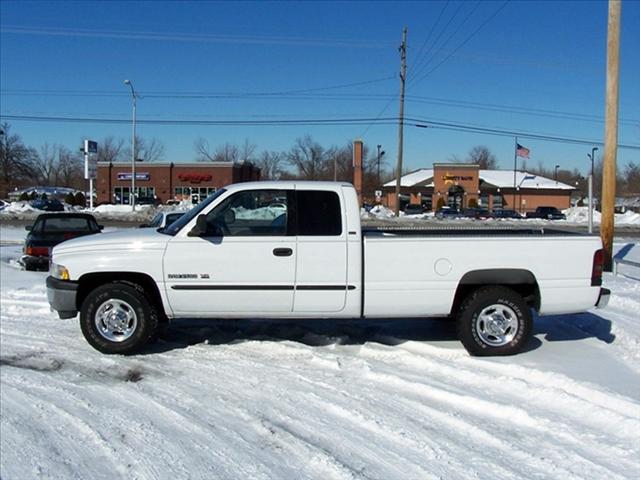 Dodge Ram Pickup 2001 photo 4